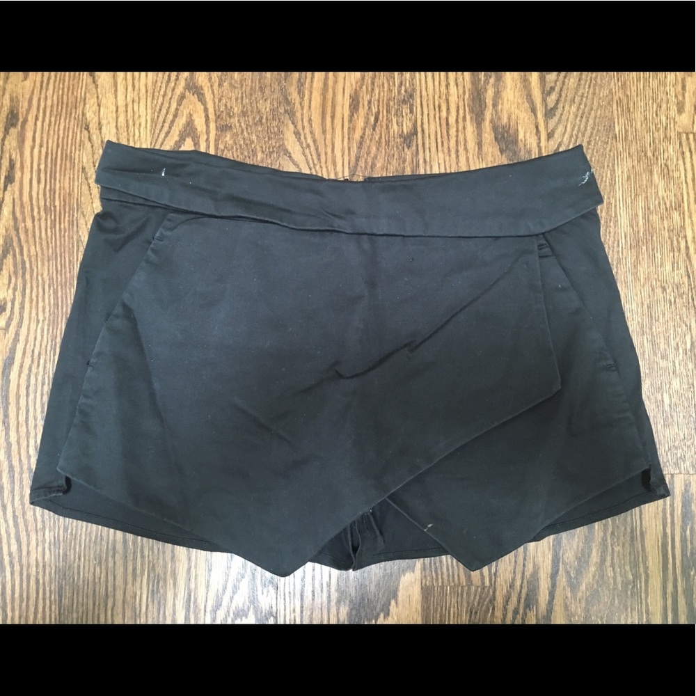 Aritzia skort
